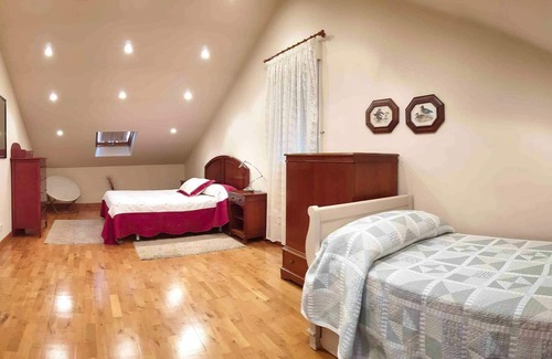 Maceira Ski Chalet | Homerez - Big chalet for 15 ppl. with swimming-pool and terrace at A Coruña