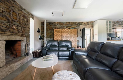 Tondela Ski Chalet | Homerez - Chalet in Corte, private pool