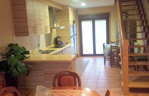 A Lama House | Homerez - Elegant House in Pontevedra + Private Pool