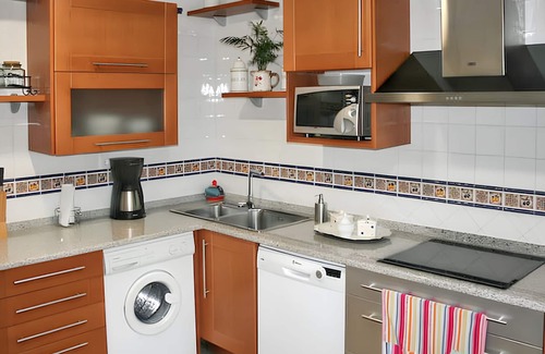 Puente-Arenas House | Homerez - Spacious House with Mountain Views