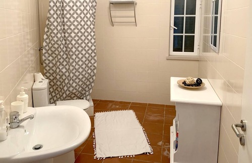 Alcanhoes House | Homerez - Nice house for 4 ppl. with shared pool and garden at Alcanhões