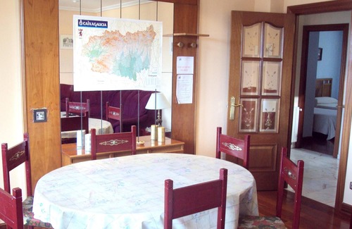 Bonar House | Homerez - Spacious house for 8 ppl. with balcony at Boñar