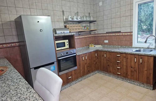 Pruna Villa | Homerez - Spacious Villa with Pool in Pruna