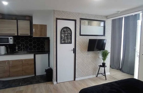 Noyers-sur-Cher Apartment | Homerez - Studio in Noyers-sur-Cher