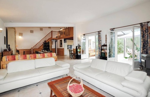 Montseret Villa | Homerez - Tranquil Villa in Montséret with Private Pool