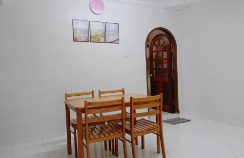 Taman Bukit Katil House | Homestay Bukit Katil Melaka 10Pax 3R3B