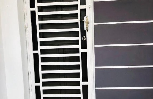 Bota House | Homestay Cahaya 1 Seri Iskandar