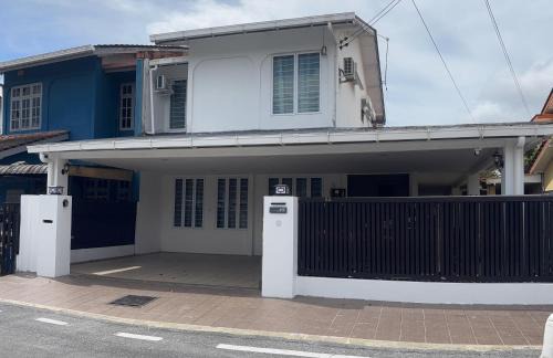 Kuching House | Homestay - Casa Qhatalia - 10 Pax