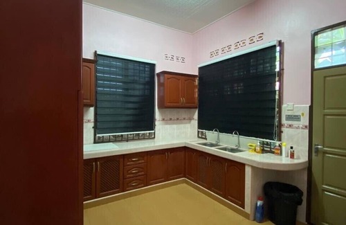 Padang Sena House | Homestay Che Yang