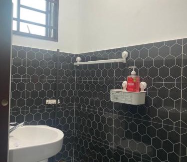 Teluk Intan Apartment | HOMeSTAY DAMIA - Islam Homestay Only