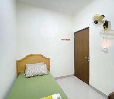 Mertoyudan House | Homestay Griya Manggisan