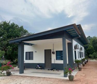 Kampung Bari Kecil House | Homestay Kita