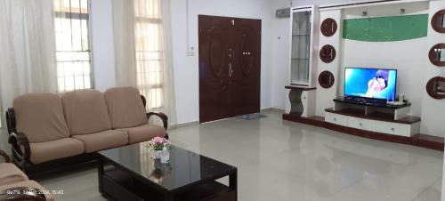 Miri House | Homestay Miri Four Bedroom 17pax