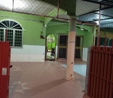 Sungai Besar House | Homestay semi D 4 bilik queen