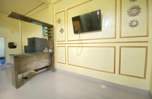 Polewali Mandar Hotel | Homestay RN near Taman Bambu Runcing Polewali Mitra RedDoorz