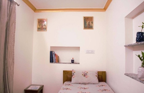Pink City Bed & Breakfast | HomeStay SONI2700 Comfort Single Room