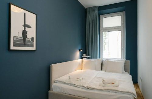 Mariahilf Apartment | Homey 2BR perfect for 4-6 metro close to Naschmarkt