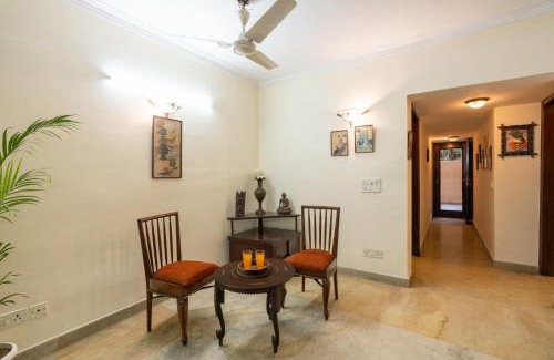 New Friends Colony Apartment | Homlee-LushGreen 2BHK-South DEL-Ground Floor