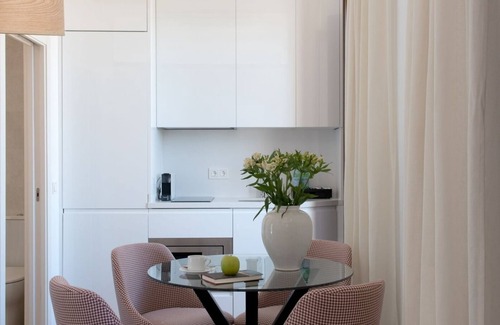 Distrito Centro Apartment | Hommyhome Coliseum 204