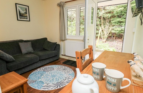 Crossgates Cottage | HONEYSUCKLE COTTAGE, pet friendly, with a garden in Crossgates