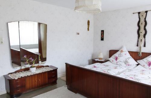 Hontheim House | Hontheim Farmhouse Retreat