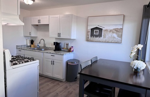 Kenai Apartment | Hooked on the mouth of the Kenai! two bedroom unit with King size bed. Sleeps 6