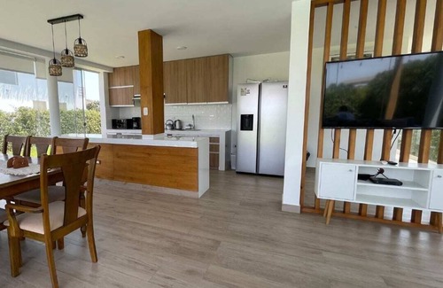 Ica Villa | HOP Odaiba: Lagoon View, Steps from the Sea