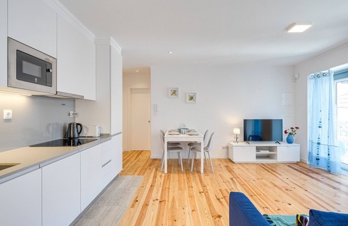 Trafaria Apartment | Hopstays - Trafaria Rio Pearl 47