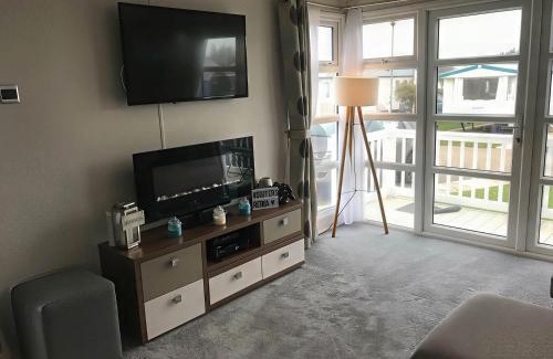 Hopton on Sea House | Hopton Holiday Village - Holiday Accommodation 632