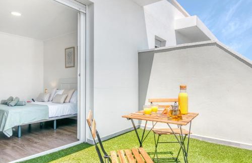 Vergel House | Horizon Blue I Private Pool Luxe I Free Parking I 3BR