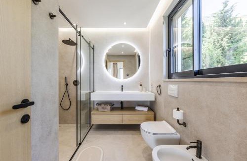 Shkoder Villa | Horizon Villa Luxurious Lakefront Retreat