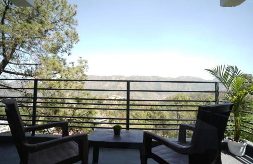 Dharampur Apartment | Host Jatin Mountain Crest kasauli 7oI827o7o3