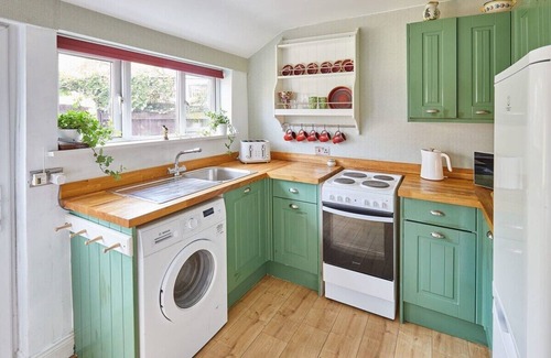 Wark House | Host & Stay | Elliott Terrace