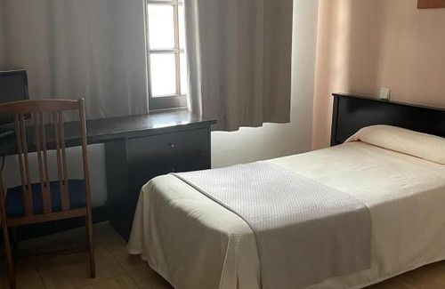 Brunete House | Hostal Asador Julian