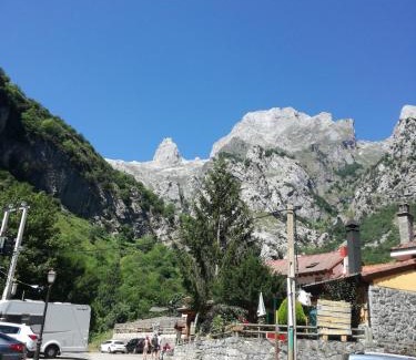 Cain House | Hostal Casa Tino