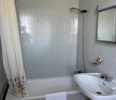 San Sadurnino House | Hostal Delfino