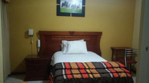 Jose Luis Bustamante y Rivero House | Hostal El Imperio