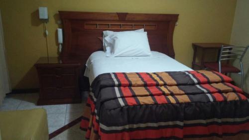 Jose Luis Bustamante y Rivero House | Hostal El Imperio