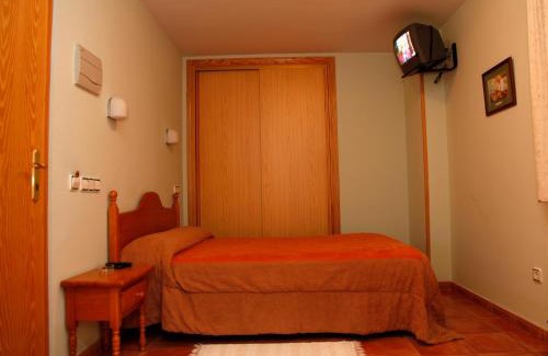 Yunquera de Henares House | Hostal La Granja