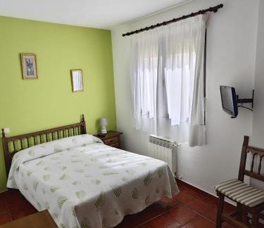 Villalcazar de Sirga House | Hostal las Cantigas