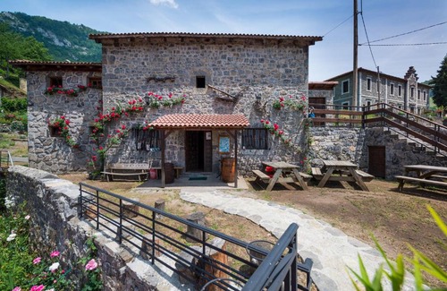 Oseja de Sajambre House | Hostal Peña Santa