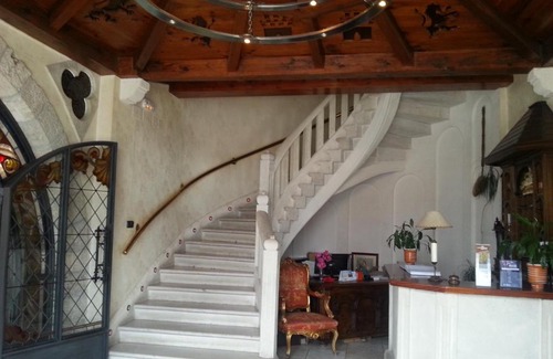 Sasamon House | Hostal Restaurante El Castillo