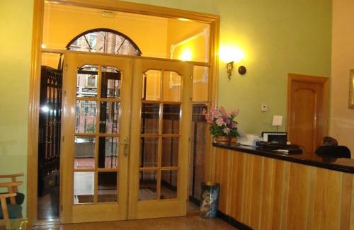 Benavente House | Hostal Universal