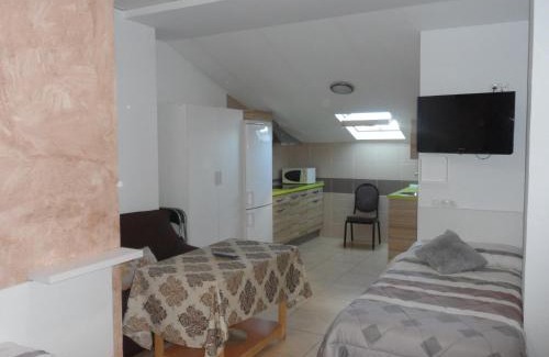 Madrigalejo House | Hostal Via Del Caminante