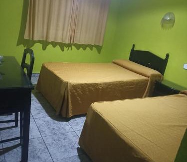 La Nava de Ricomalillo House | Hostal Villa María