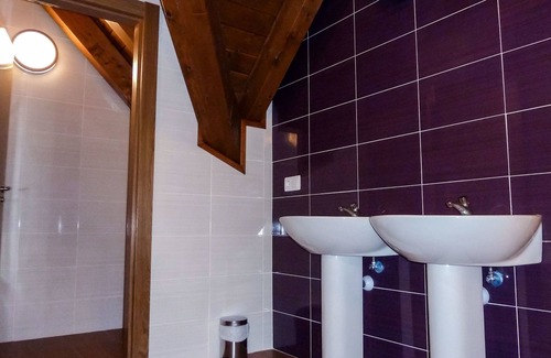 Aurizberri Hostel | Hostal y Albergue Haizea - Hostel