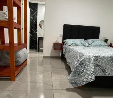 Francisco Alvarez Hostel | Hostel El Paraíso-Adultos