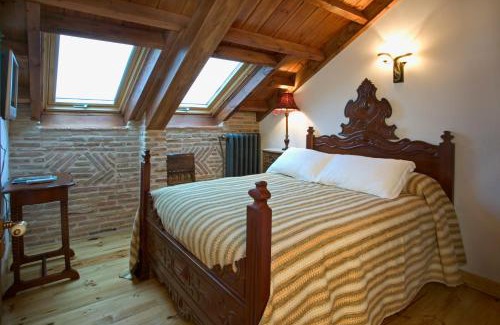 Luyego House | Hostería Camino