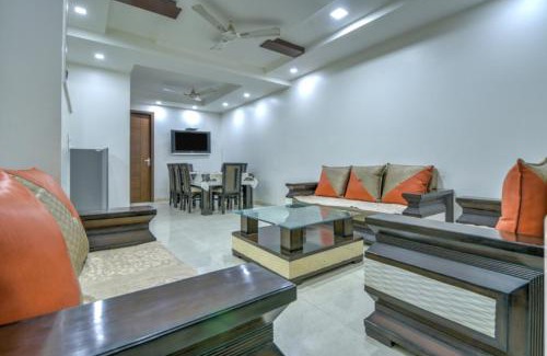 Kalkaji Apartment | Hostmystay-3bhk Nehru place! Park