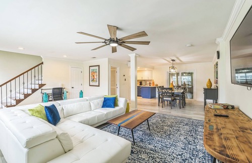 Latrium Condo | Hot Tub Hideaway Near Mayo Clinic, Beaches & TPC Sawgrass Golf